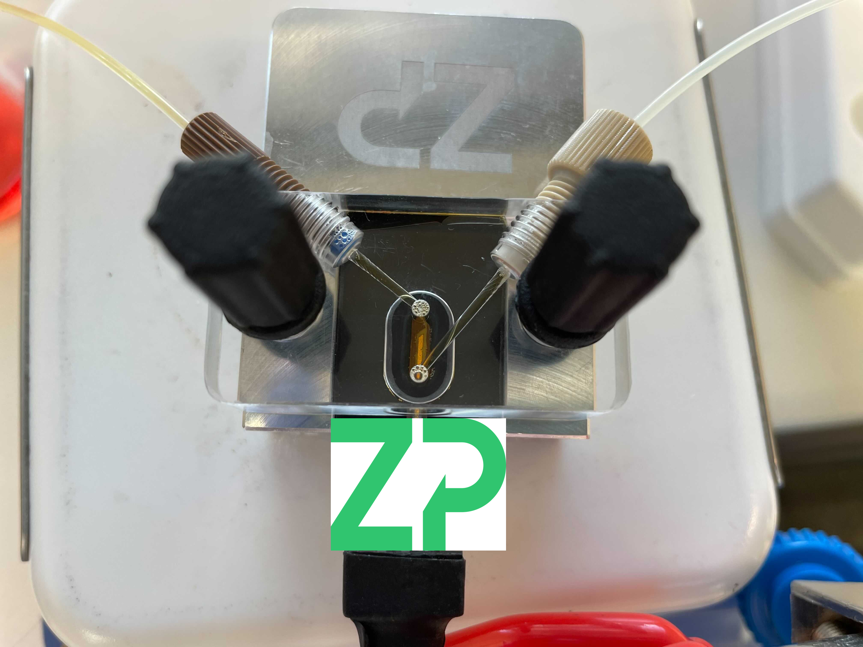 Microfluidic flow cells for biosensors @ZP